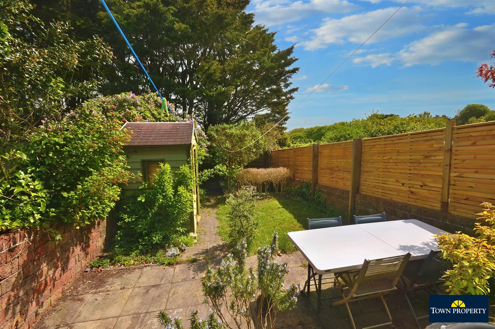 Property Details for Hurst Road Eastbourne East Sussex BN21 2PW Town Property Estate Agents